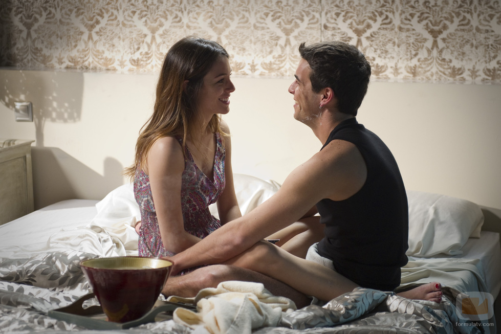 33407_blanca-suarez-ainhoa-mario-casas-ulises-tercera-temporada-el-barco.jpg